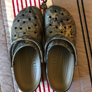 Men’s Camo Crocs